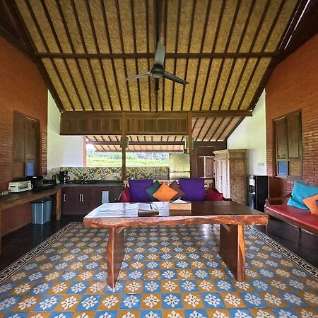 Tirta Padi Villa Ubud エクステリア 写真