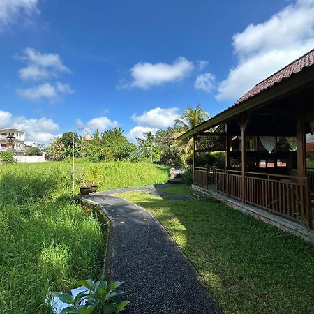 Tirta Padi Villa Ubud エクステリア 写真