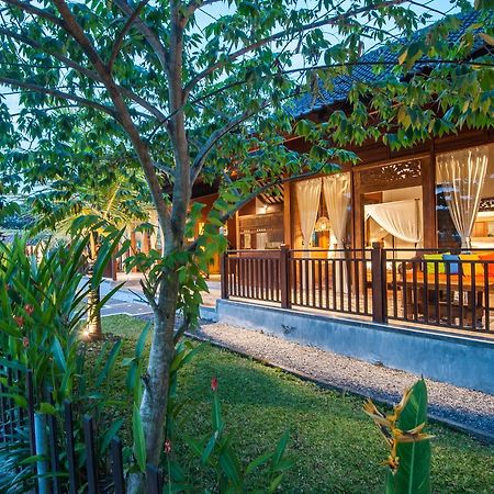 Tirta Padi Villa Ubud エクステリア 写真