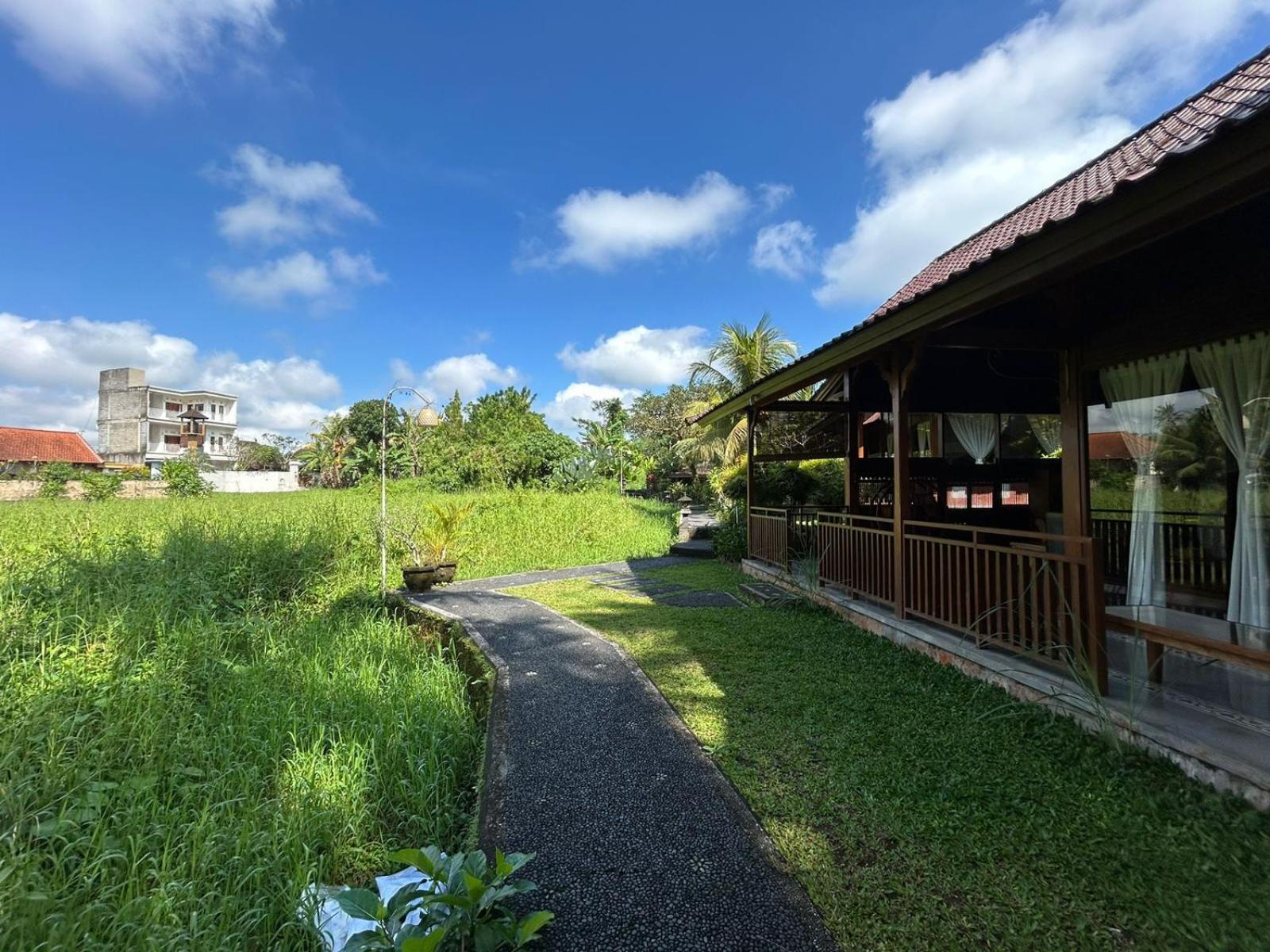 Tirta Padi Villa Ubud エクステリア 写真