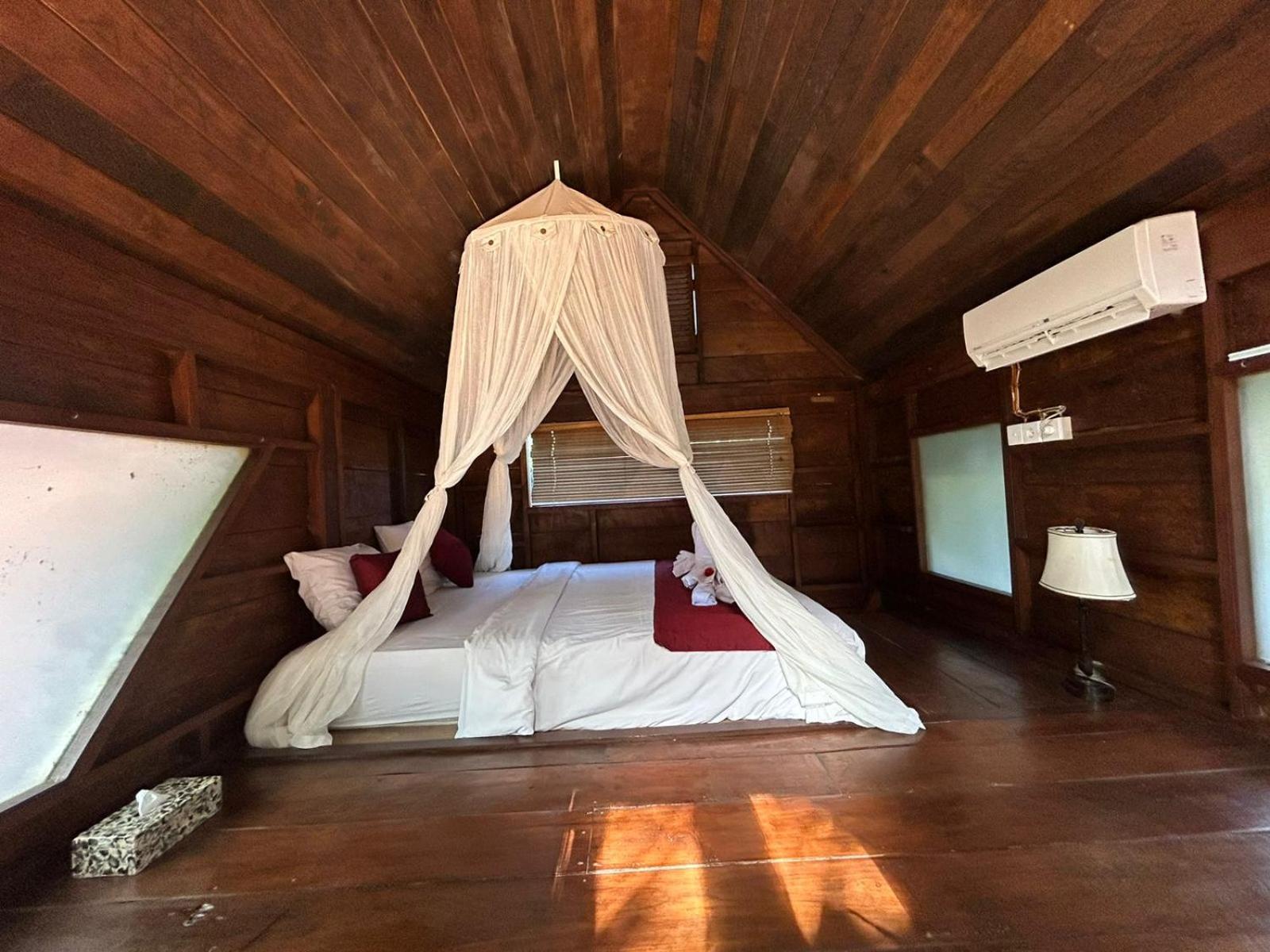 Tirta Padi Villa Ubud エクステリア 写真