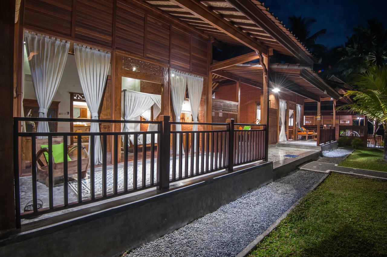 Tirta Padi Villa Ubud エクステリア 写真