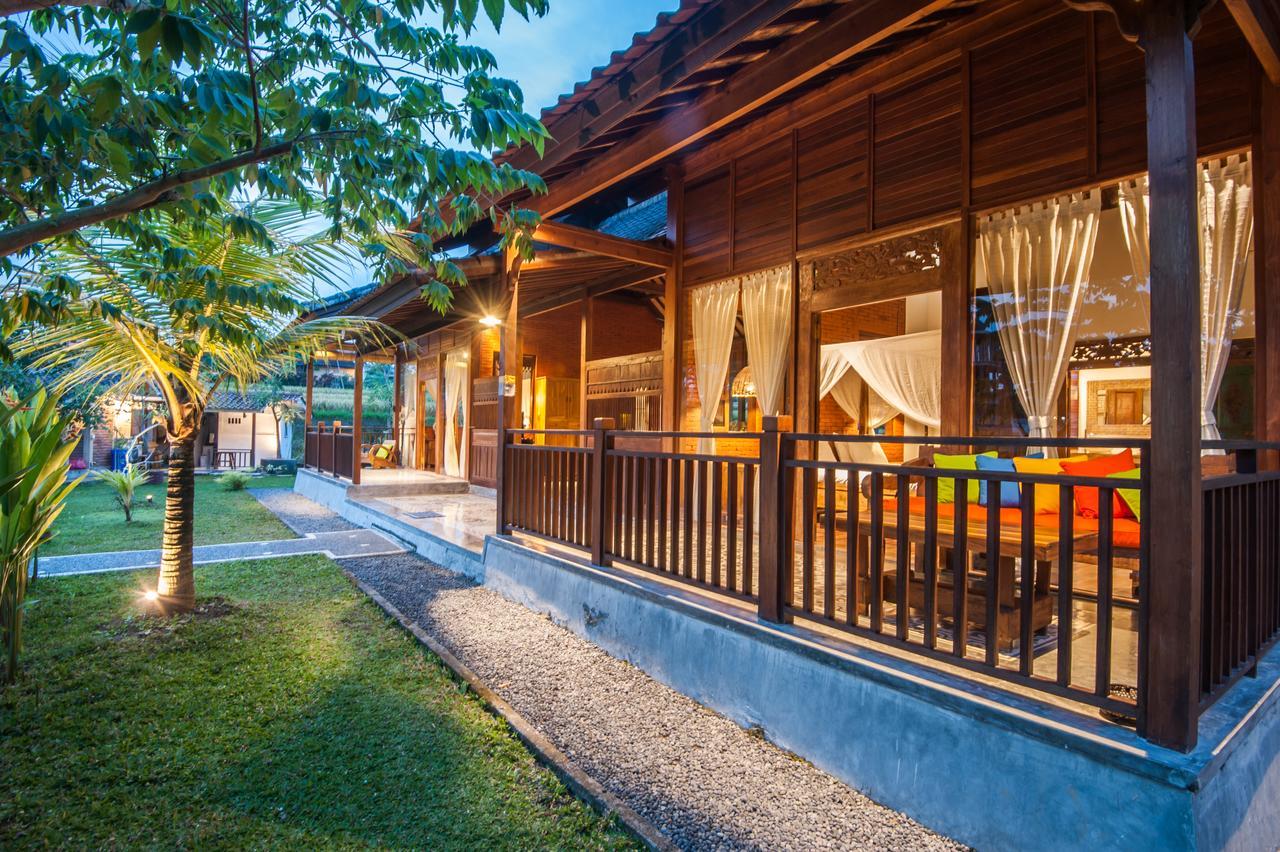 Tirta Padi Villa Ubud エクステリア 写真