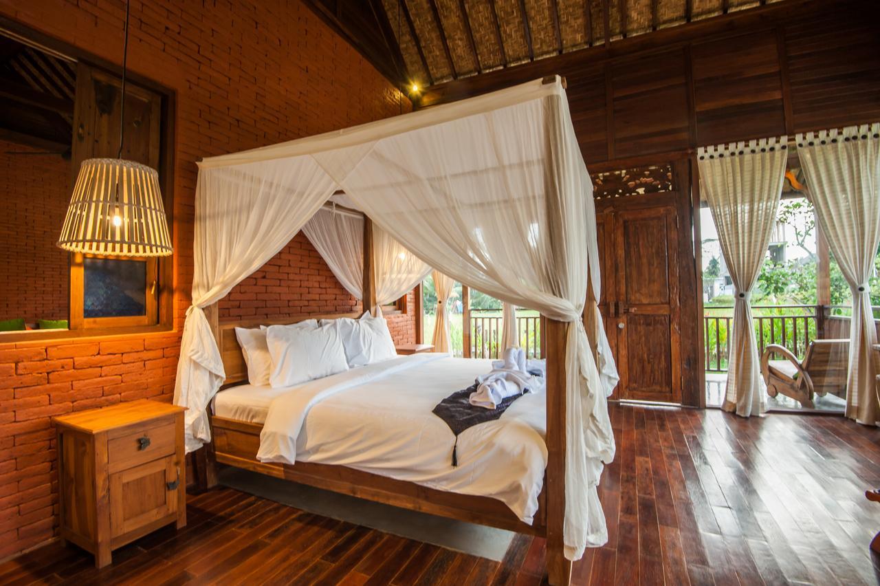 Tirta Padi Villa Ubud エクステリア 写真