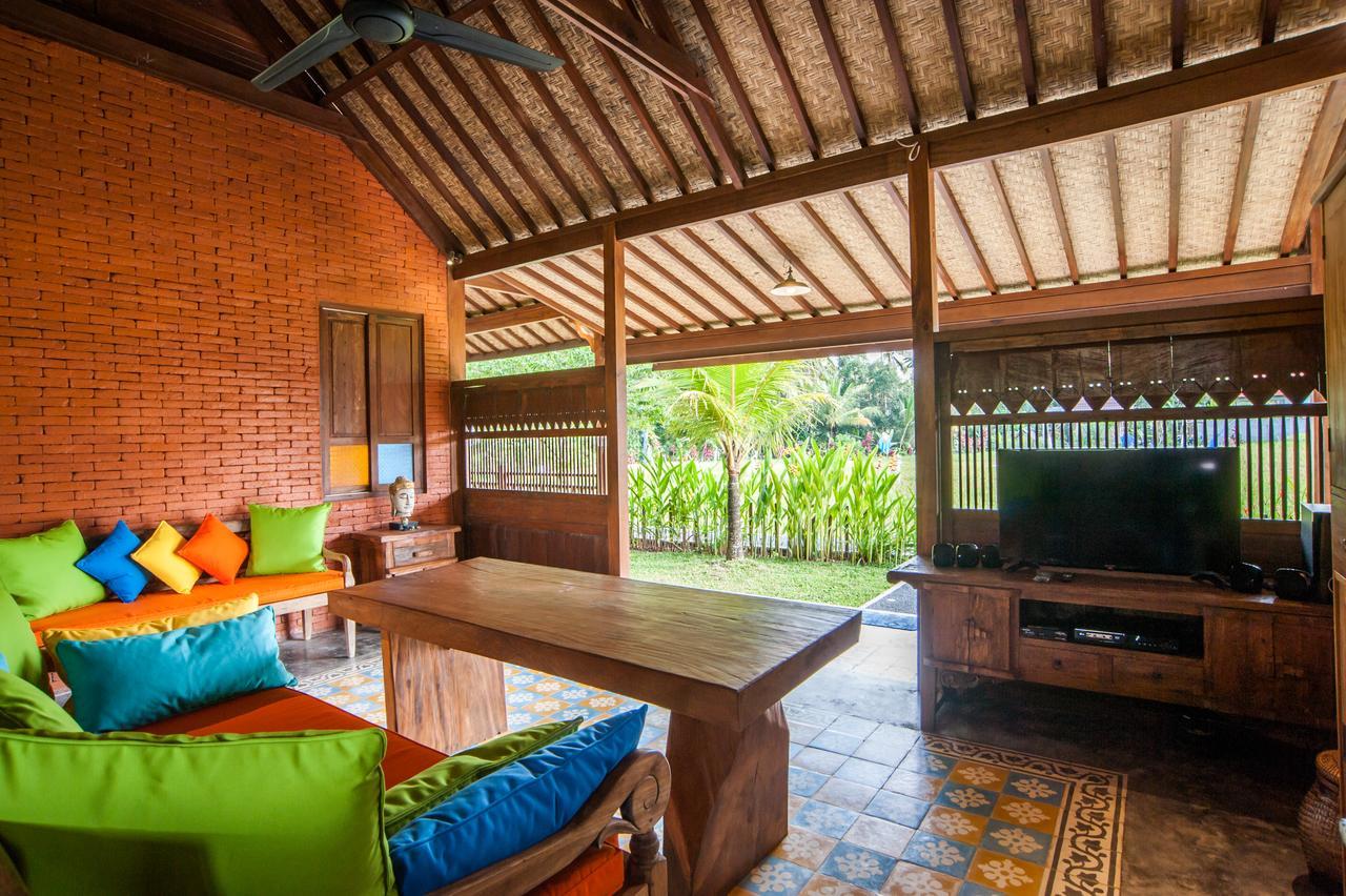 Tirta Padi Villa Ubud エクステリア 写真