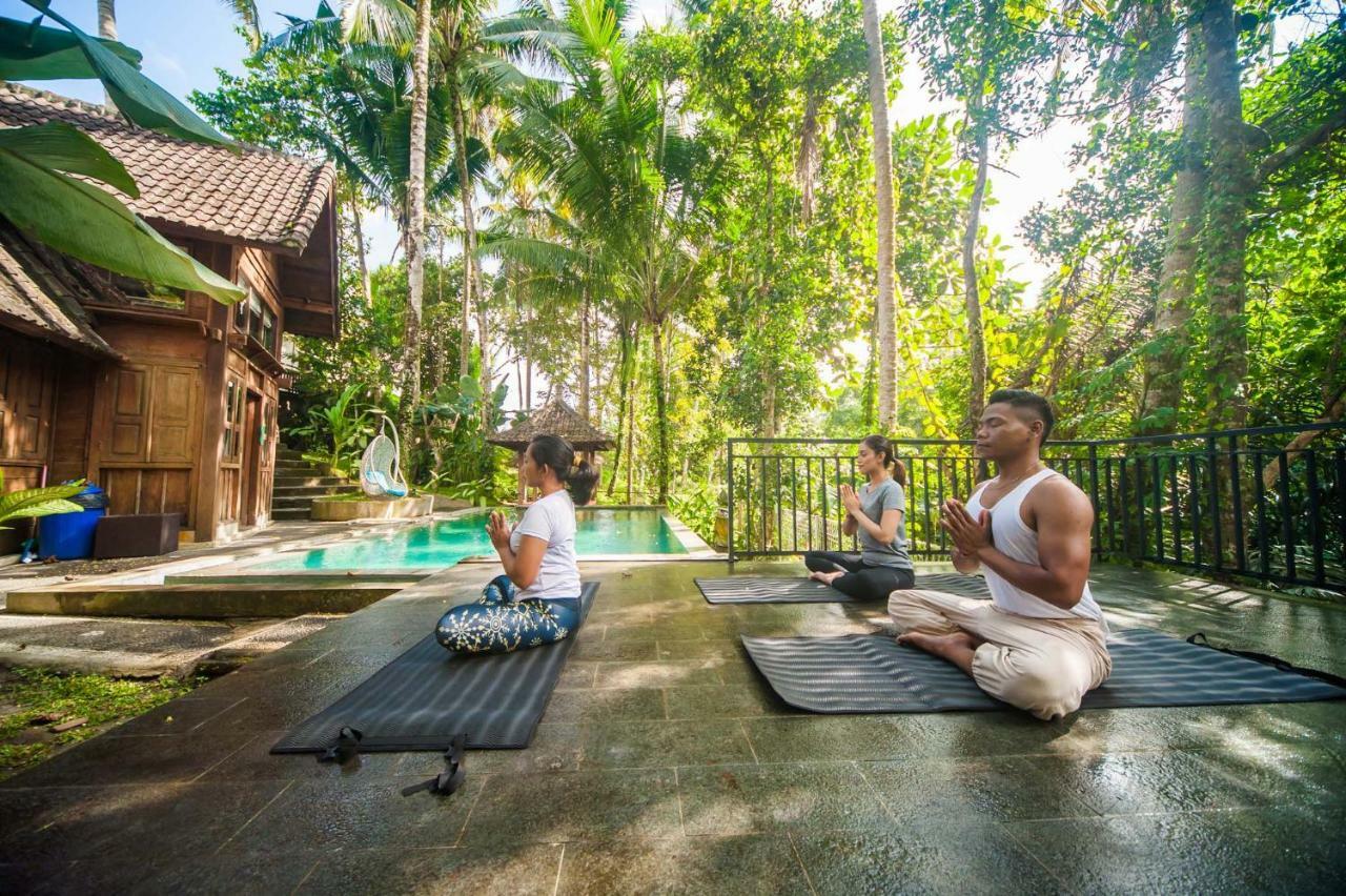 Tirta Padi Villa Ubud エクステリア 写真
